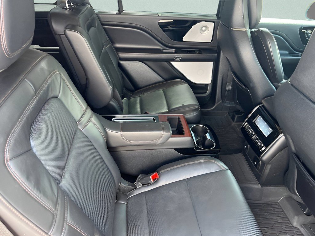 Certified 2020 Ford Explorer Platinum w/ Premium Technology Package AWD/4WD image 20