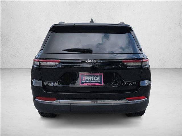 Used 2022 Jeep Grand Cherokee Limited w/ Trailer Tow Prep Group (B) AWD/4WD image 7