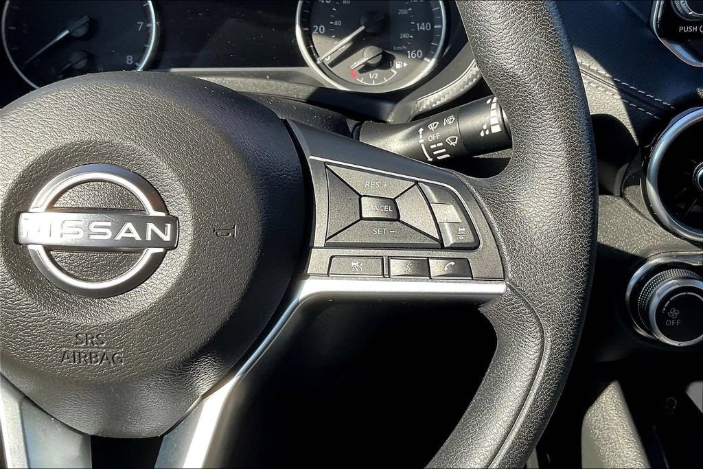 Used 2024 Nissan Sentra SV FWD image 11