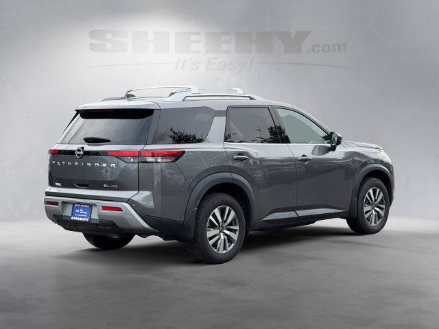 Used 2024 Nissan Pathfinder SL AWD/4WD image 12