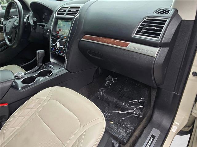 Certified 2018 Ford Explorer Platinum AWD/4WD image 18
