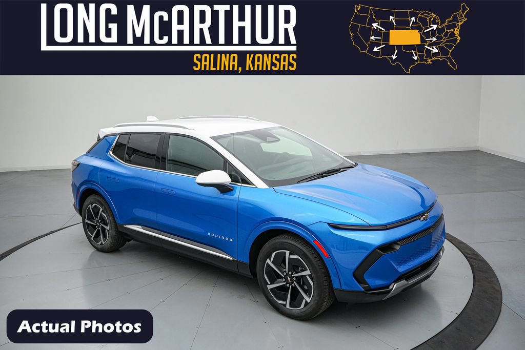 Used 2025 Chevrolet Equinox EV LT w/ Convenience Package image 8