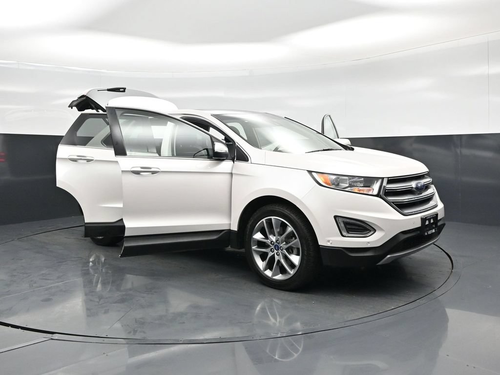Certified 2018 Ford Edge Titanium w/ Equipment Group 302A AWD/4WD image 32