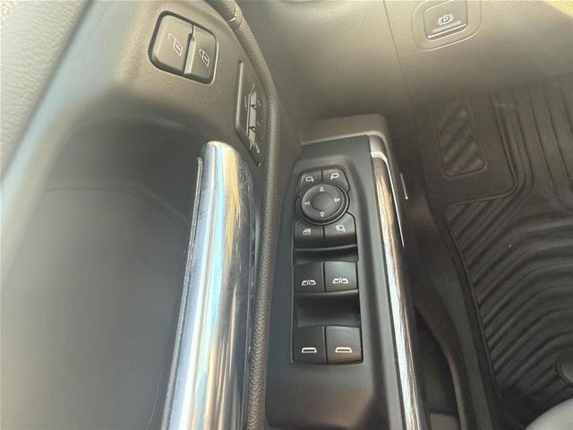 Used 2020 Chevrolet Silverado 1500 LTZ w/ LTZ Premium Package AWD/4WD image 11