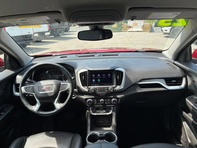 Used 2023 GMC Terrain SLT AWD/4WD image 18
