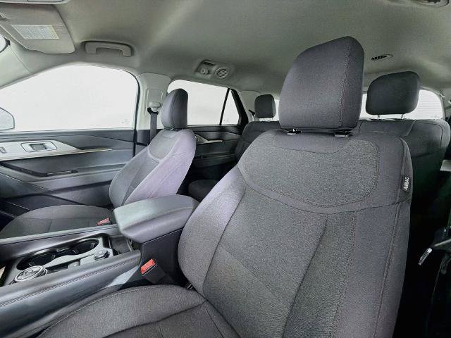 Certified 2025 Ford Explorer Active AWD/4WD image 21