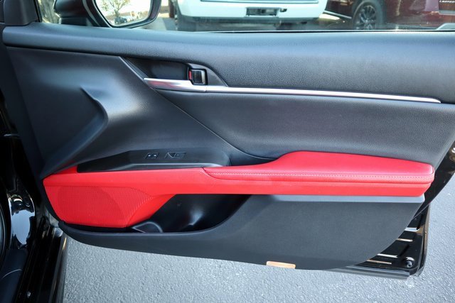 Used 2021 Toyota Camry XSE image 18