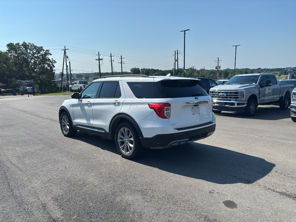 Certified 2022 Ford Explorer XLT w/ Equipment Group 202A RWD image 2