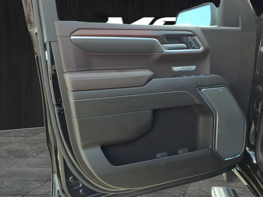 Used 2025 GMC Sierra 1500 Denali AWD/4WD image 21