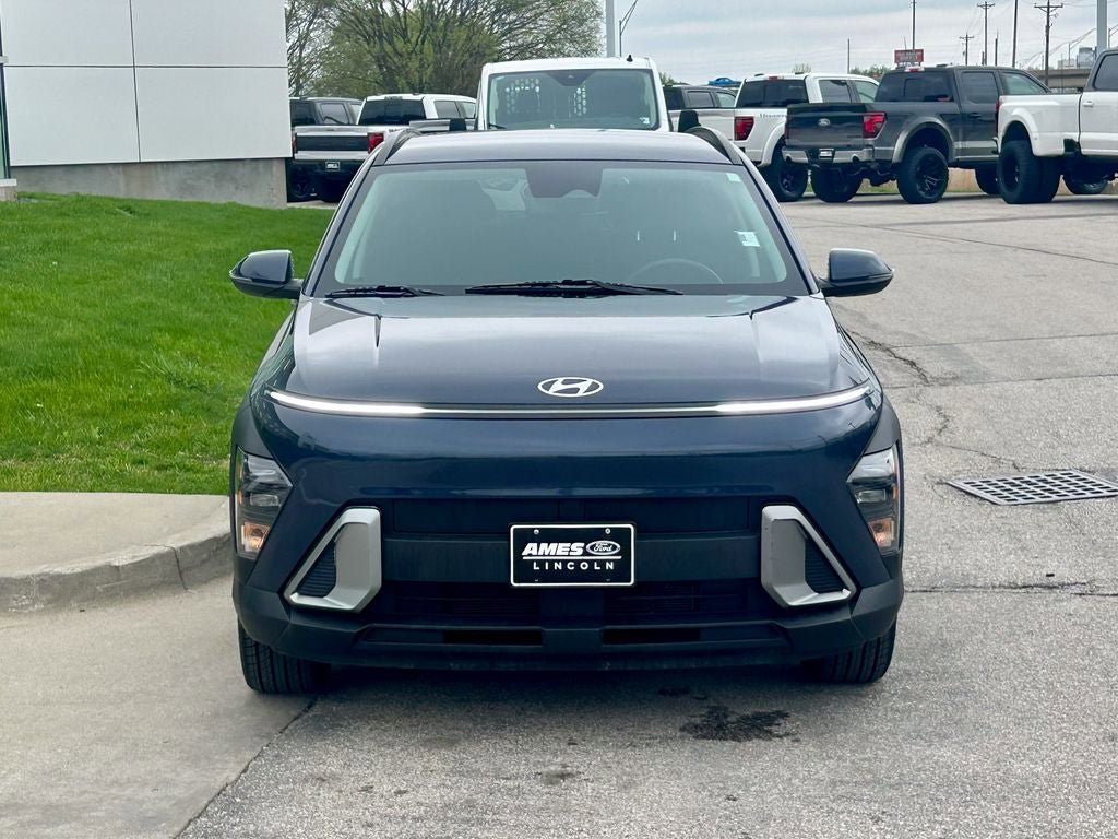 Used 2025 Hyundai Kona SEL FWD image 8