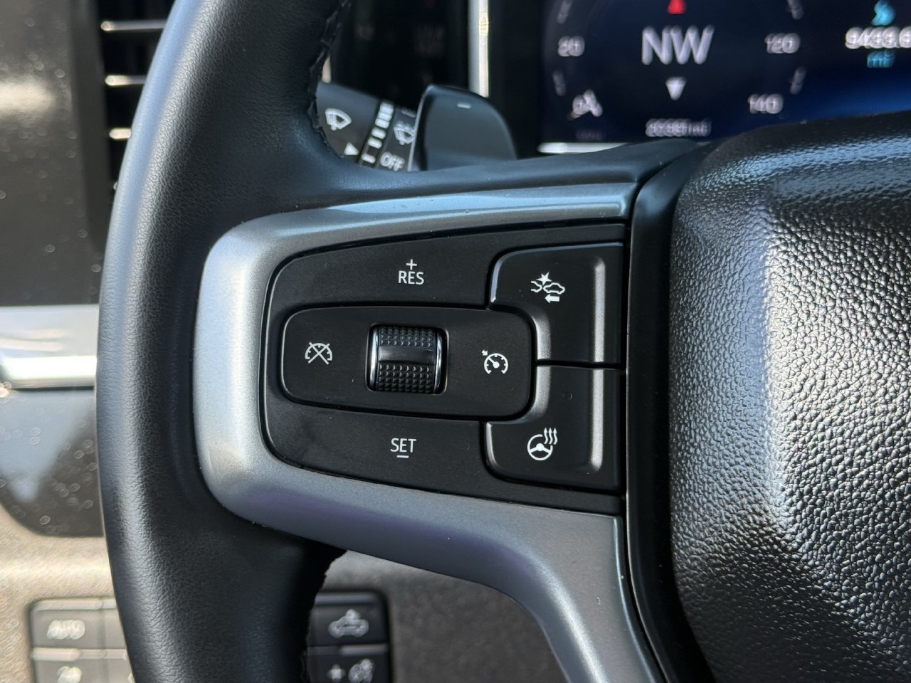 Used 2024 Chevrolet Silverado 1500 LT Trail Boss w/ LT Trail Boss Premium Package AWD/4WD image 13