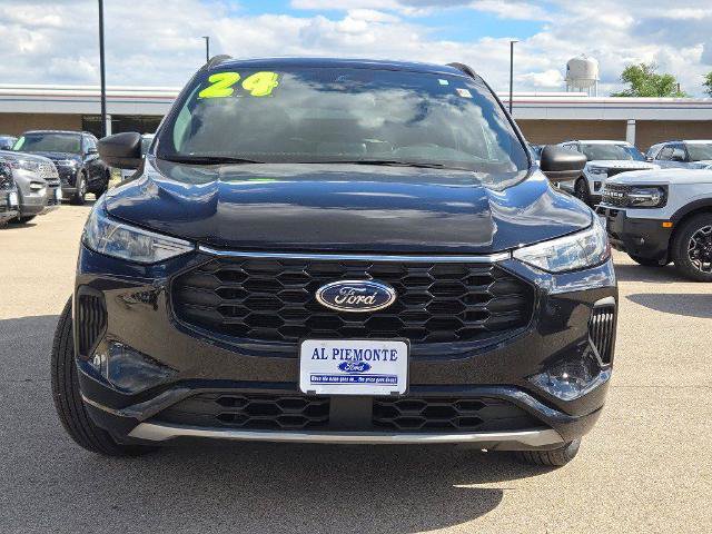 Certified 2024 Ford Escape ST-Line w/ Equipment Group 301A FWD image 4
