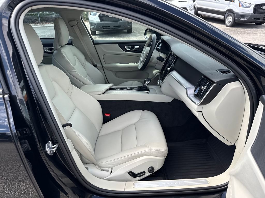 Used 2019 Volvo S60 T5 Momentum w/ Premium Package FWD image 25