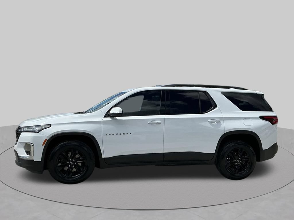 Used 2023 Chevrolet Traverse LT FWD image 3
