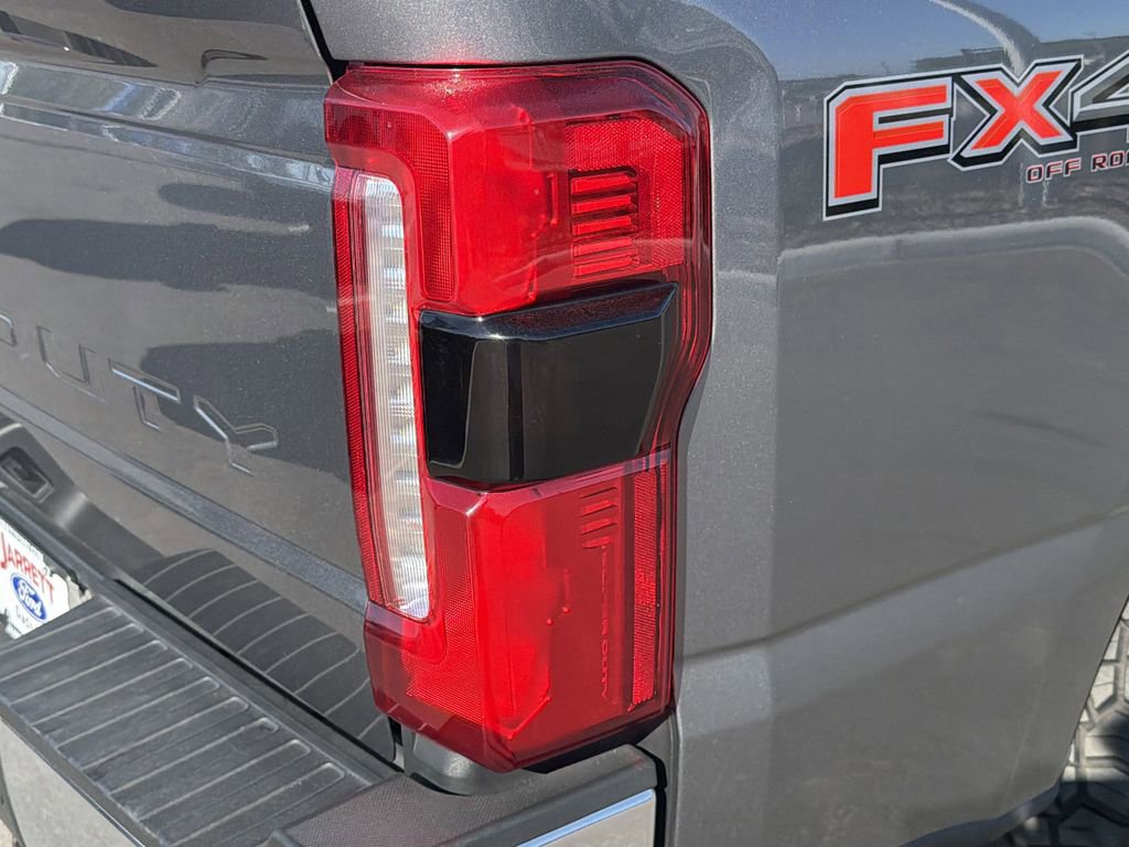 Certified 2024 Ford F350 XLT w/ 360-Degree Camera Package AWD/4WD image 9