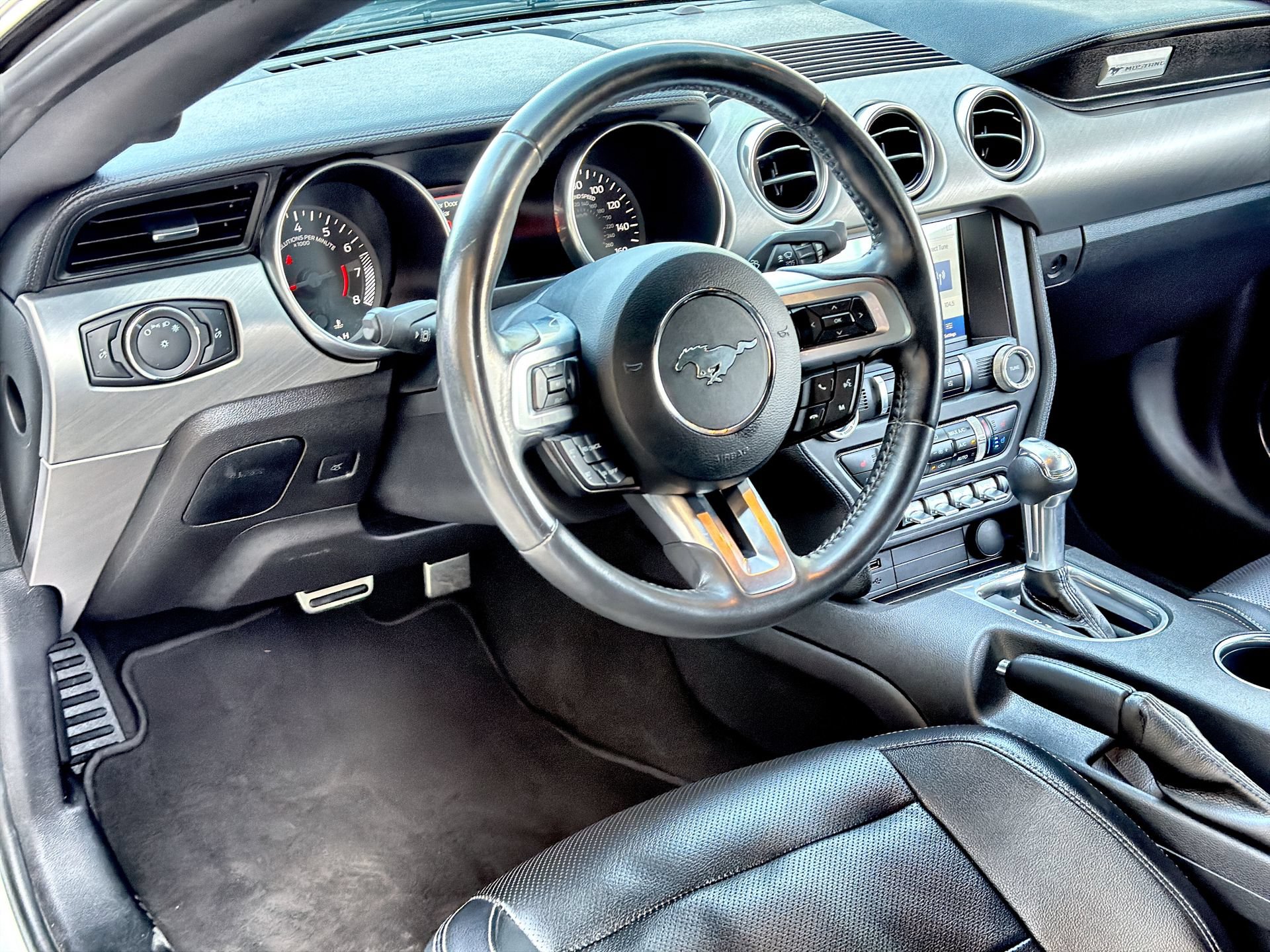 Certified 2022 Ford Mustang Premium RWD image 14