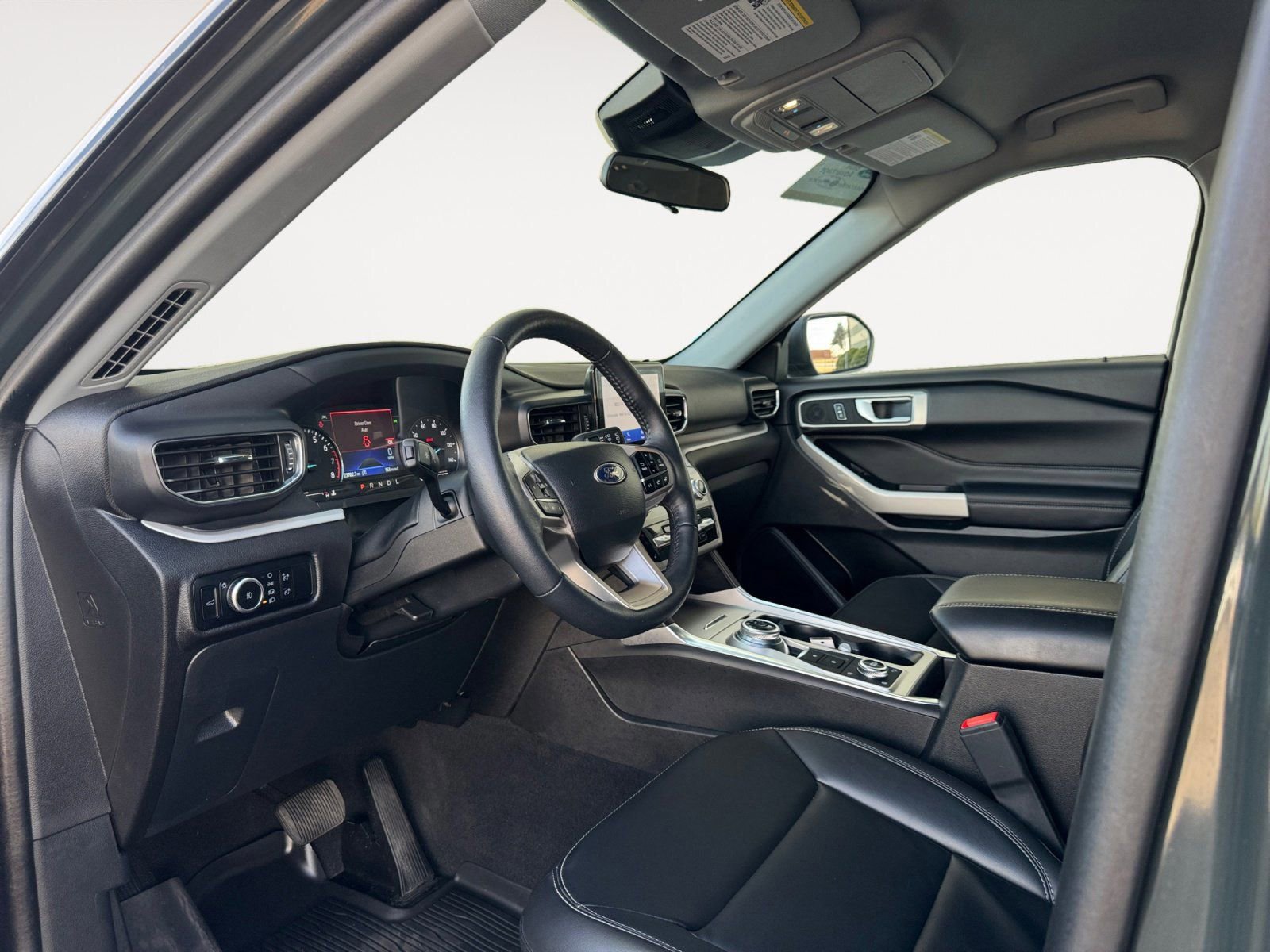 Certified 2023 Ford Explorer XLT w/ Equipment Group 202A image 10