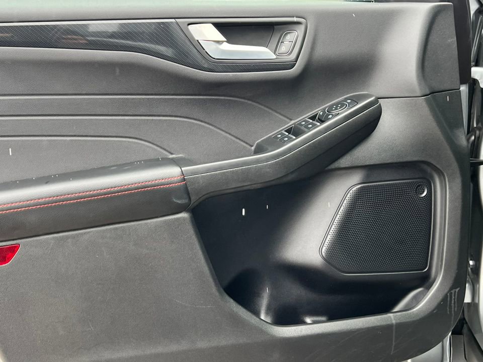 Certified 2023 Ford Escape ST-Line w/ Tech Pack #1 image 18