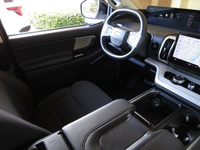 Certified 2025 Ford Expedition Active RWD image 18