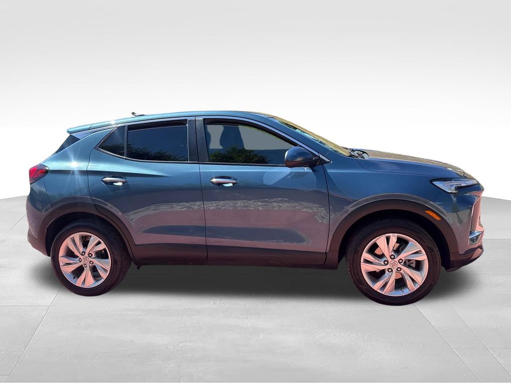 Used 2025 Buick Encore GX Preferred w/ Comfort Package AWD/4WD image 10