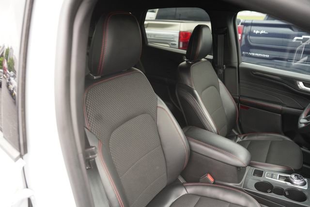 Certified 2023 Ford Escape ST-Line w/ Tech Pack #1 FWD image 19