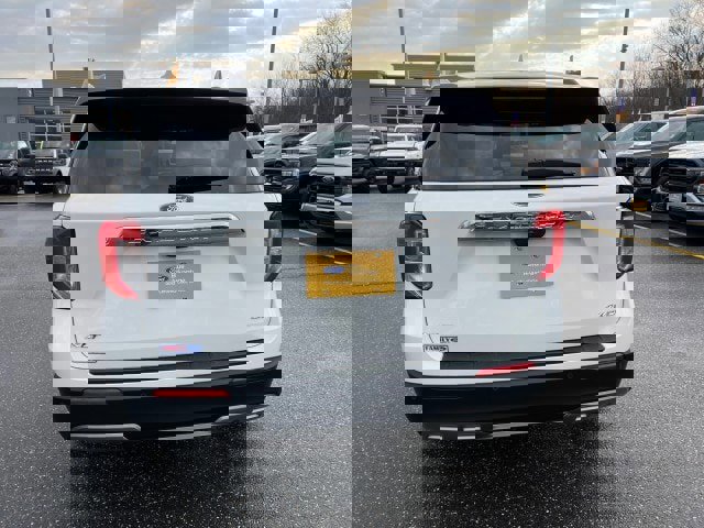 Certified 2022 Ford Explorer XLT w/ Equipment Group 202A image 4