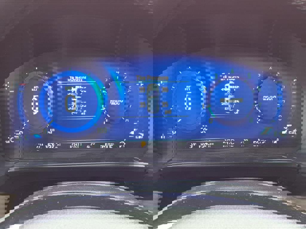 Certified 2022 Ford Escape Titanium w/ Class II Trailer Tow Package image 27