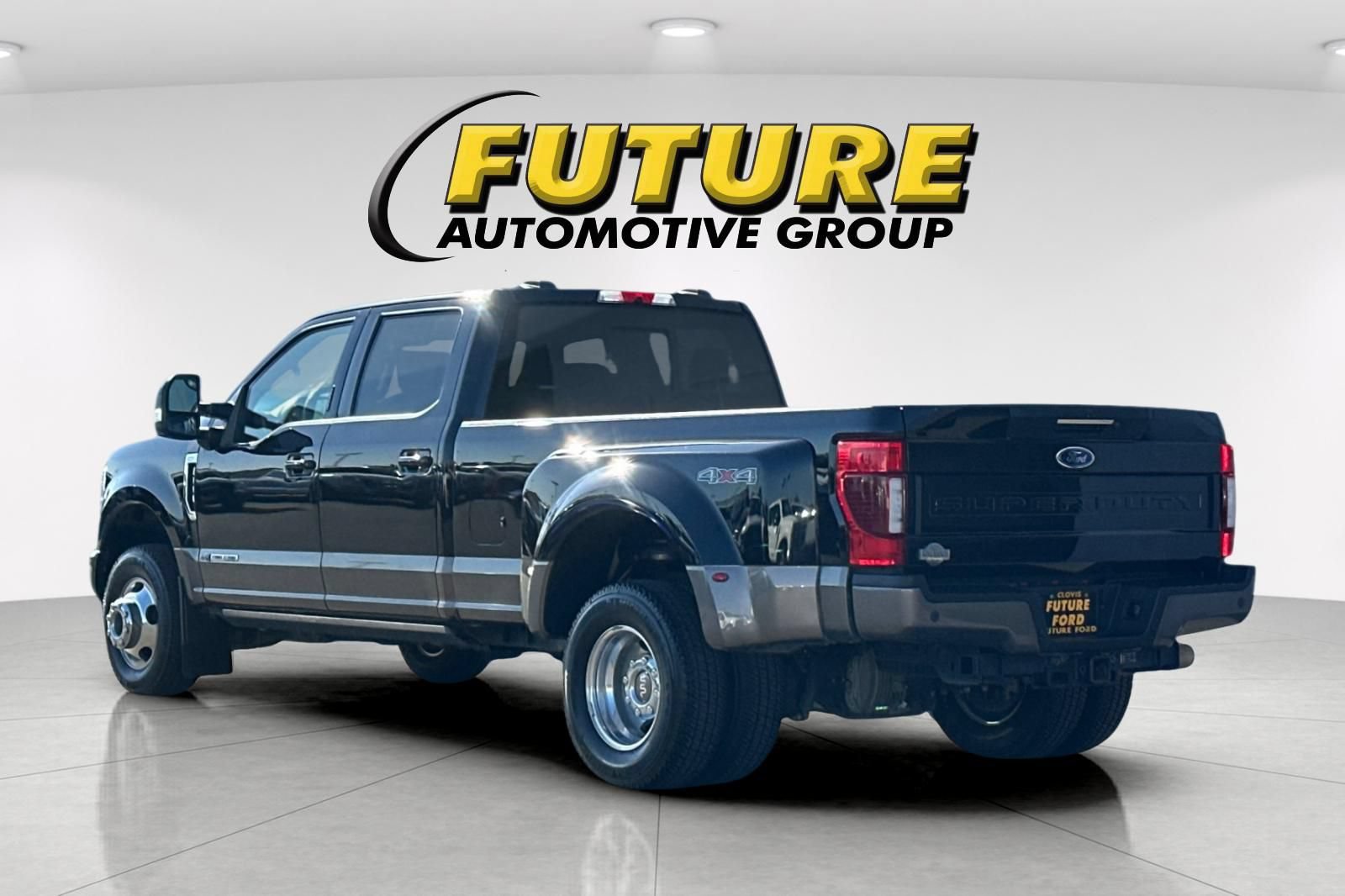 Certified 2022 Ford F350 King Ranch w/ King Ranch Ultimate Package AWD/4WD image 5