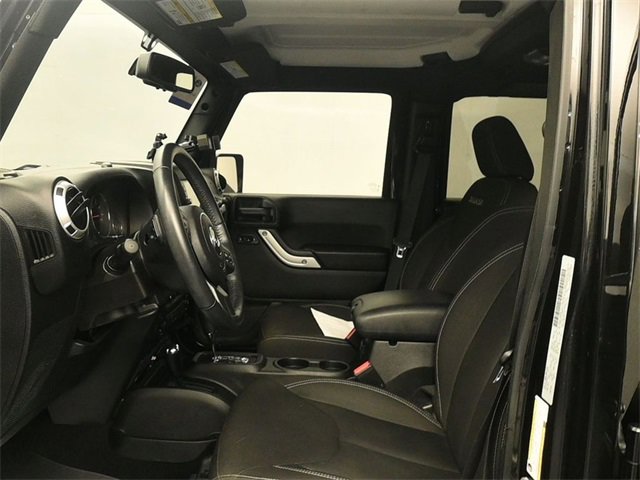 Used 2017 Jeep Wrangler Unlimited Sahara image 13