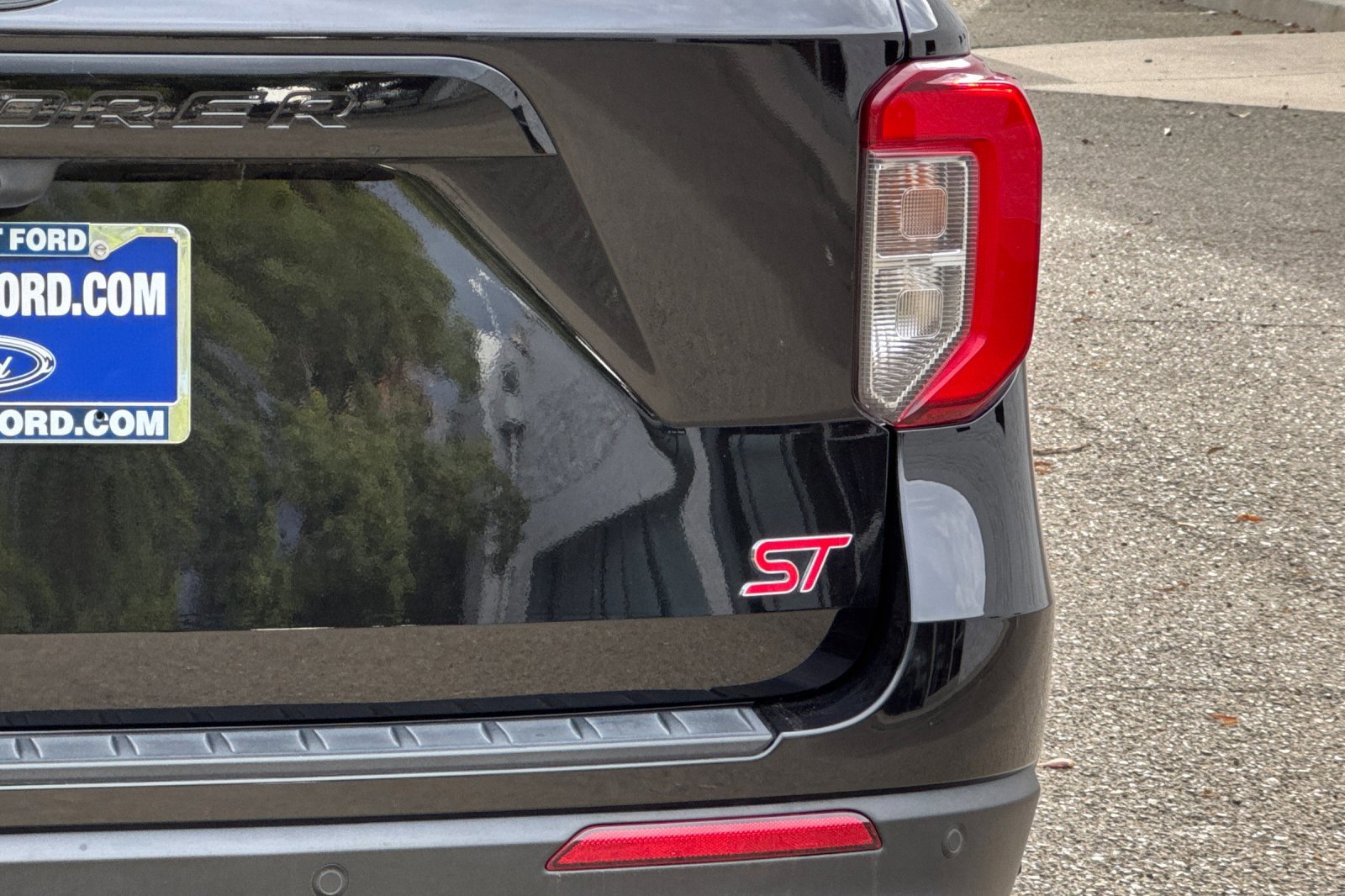 Certified 2022 Ford Explorer ST w/ Equipment Group 401A image 54