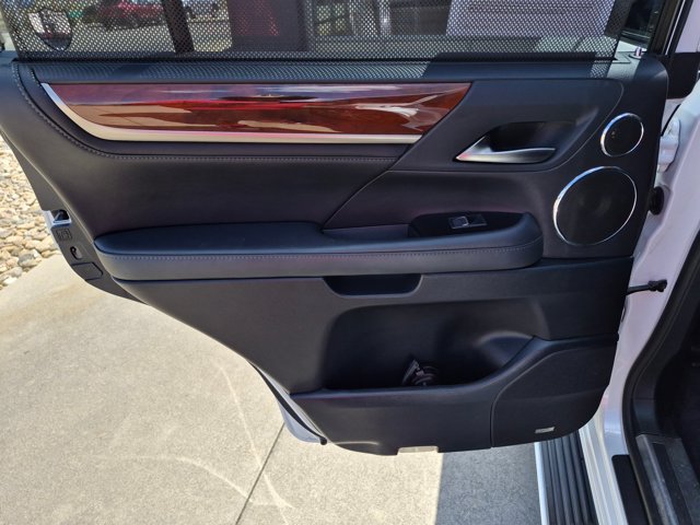 Used 2017 Lexus LX 570 4WD w/ Luxury Package image 29