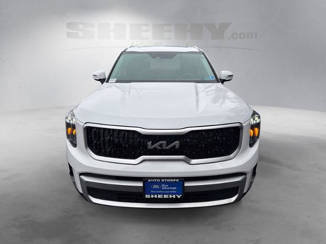 Used 2024 Kia Telluride EX w/ EX Captain's Chair Package AWD/4WD image 17