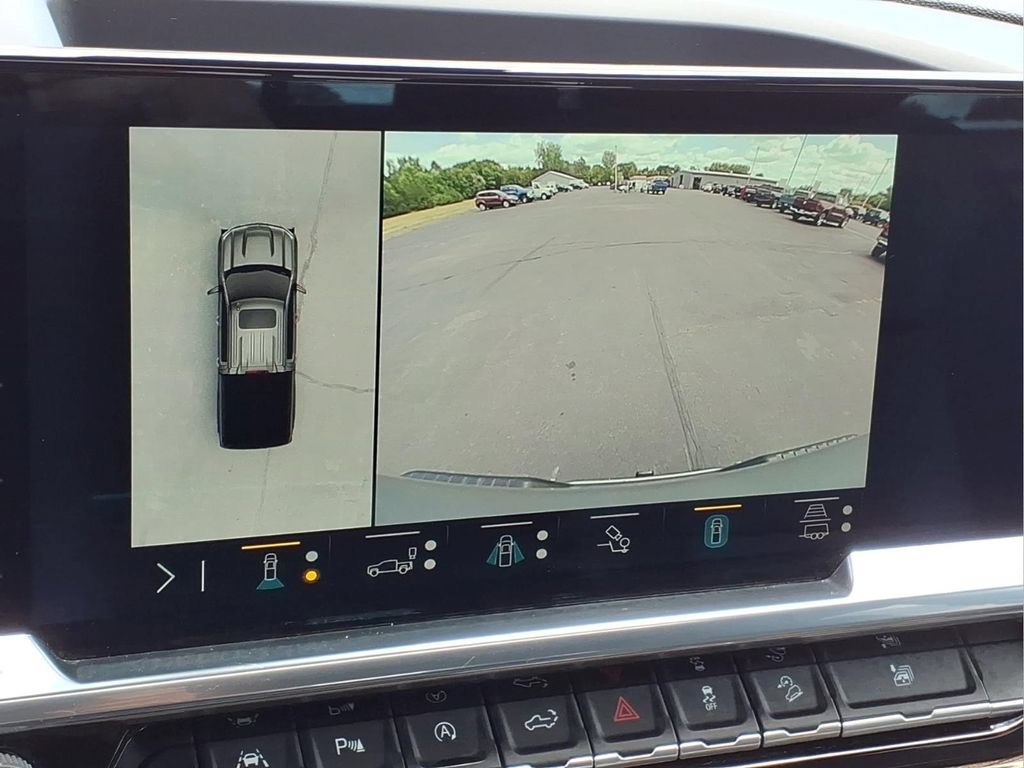 Used 2023 Chevrolet Silverado 1500 RST AWD/4WD image 16