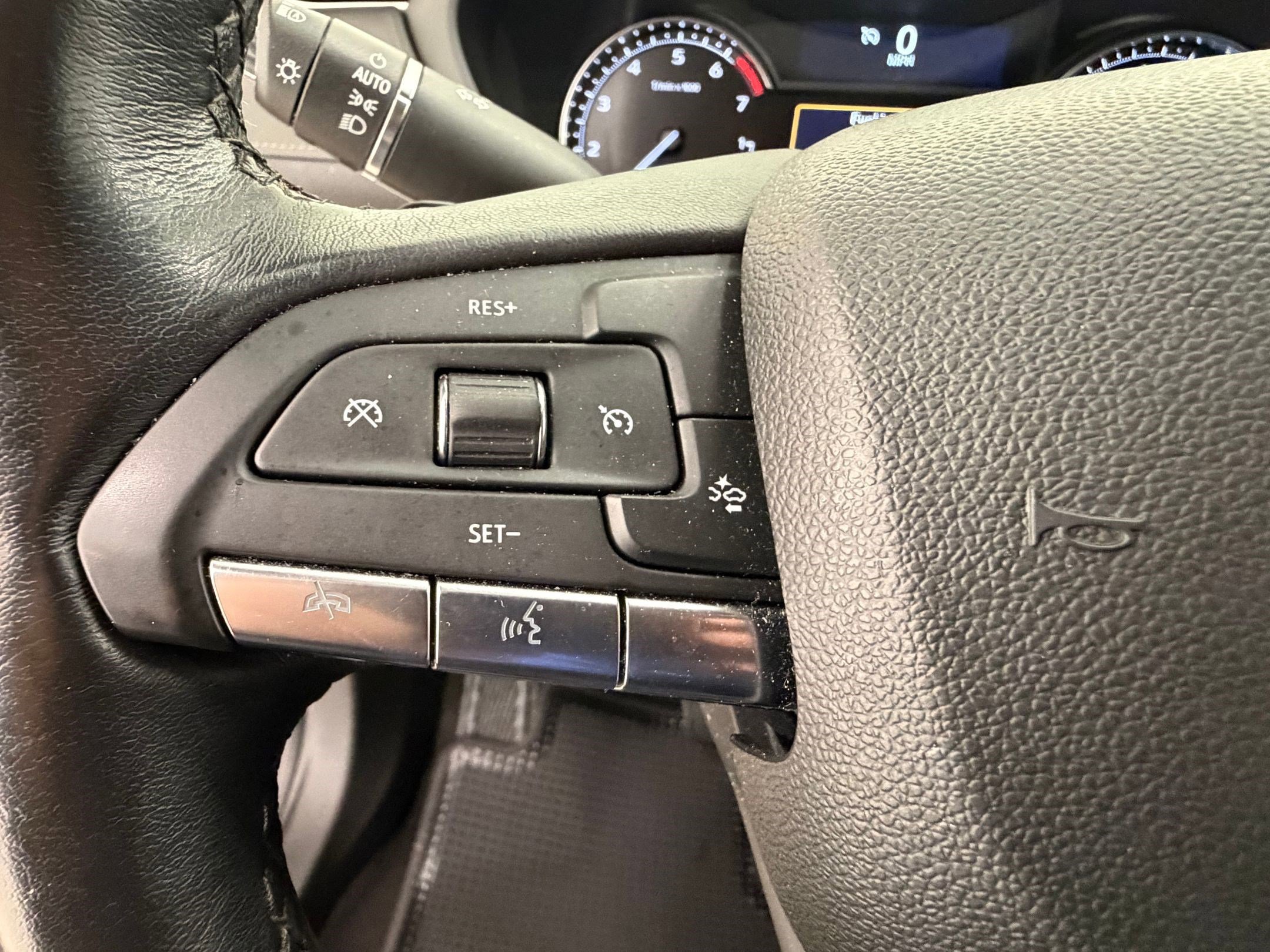 Used 2023 Cadillac XT4 Premium Luxury image 19