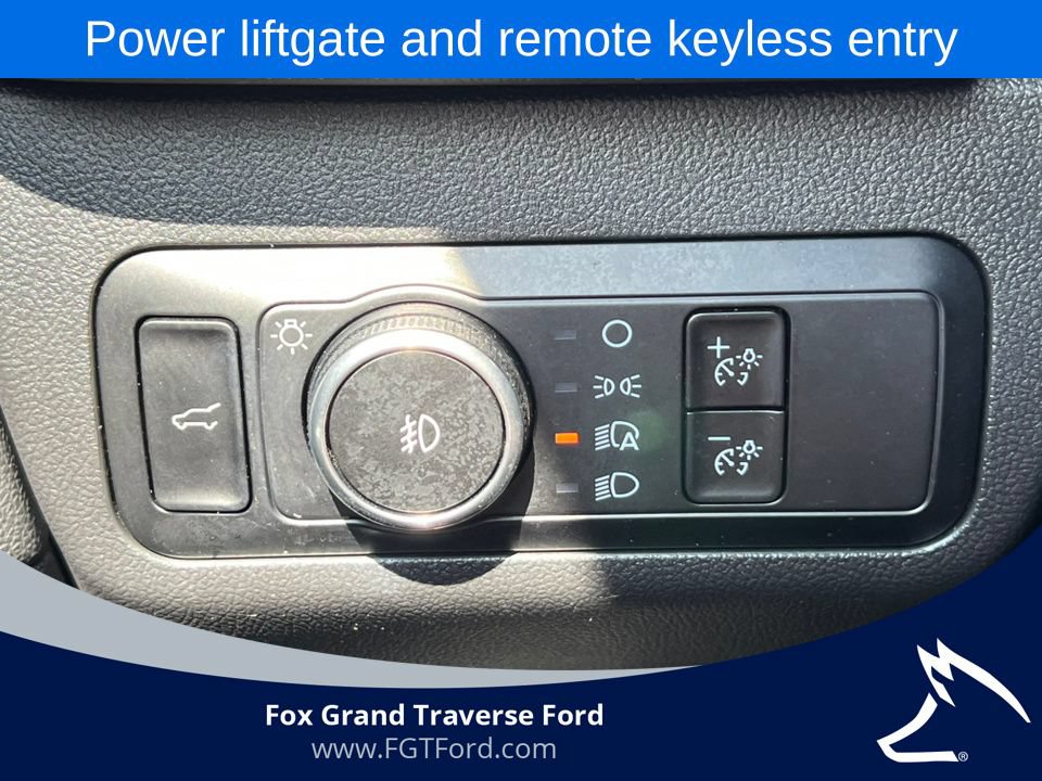 Certified 2025 Ford Escape ST-Line Select AWD/4WD image 17