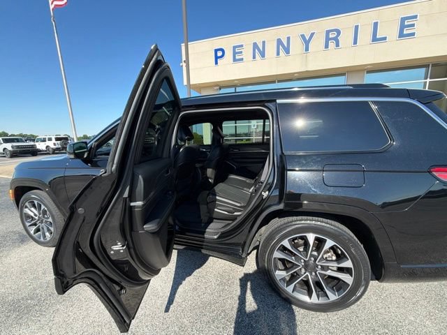 Used 2023 Jeep Grand Cherokee L Overland AWD/4WD image 14