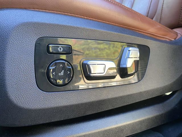 Used 2022 BMW X5 xDrive45e w/ M Sport Package image 18