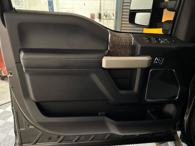 Certified 2018 Ford F250 Lariat w/ Lariat Value Package AWD/4WD image 16