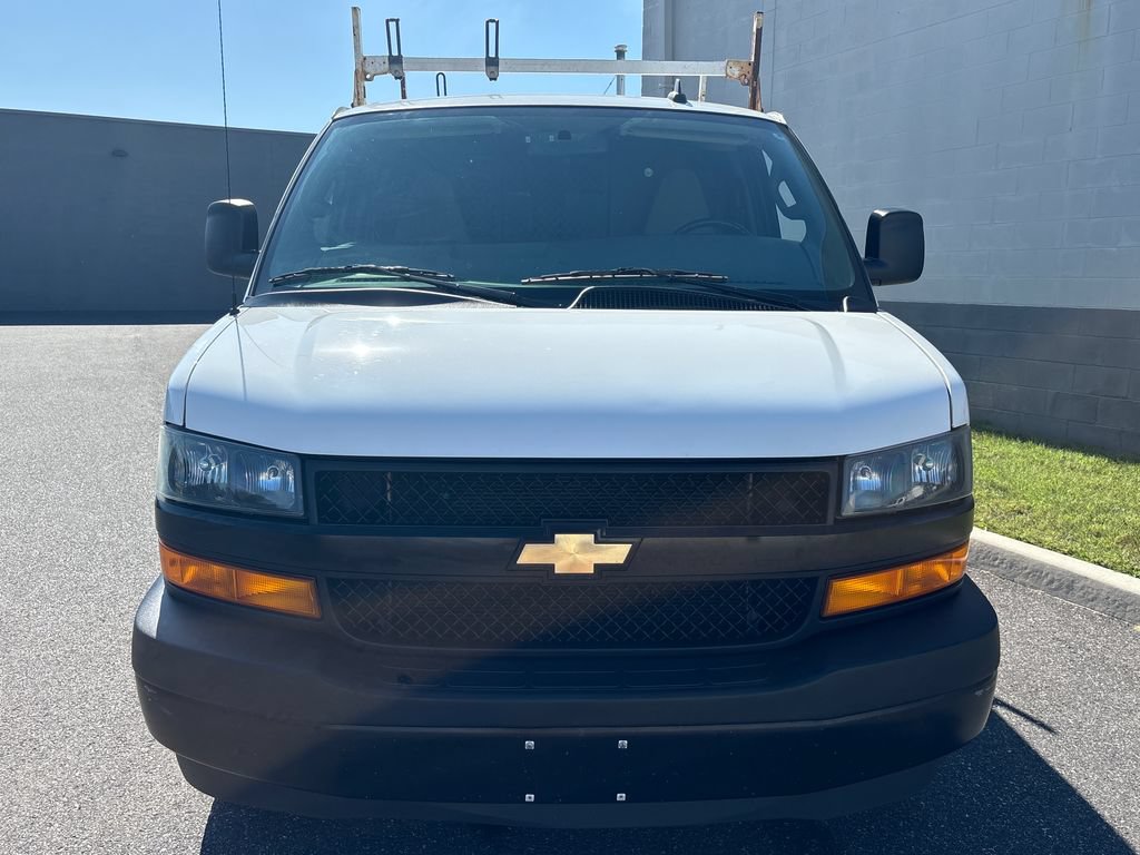 Used 2023 Chevrolet Express 2500 w/ Driver Convenience Package RWD image 2