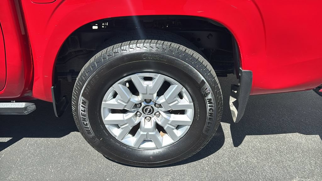 Used 2022 Nissan Frontier SV w/ Technology Package RWD image 8