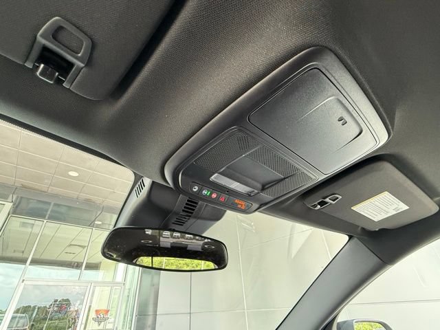Used 2025 Chevrolet Traverse Z71 w/ LPO, Cargo Package AWD/4WD image 33