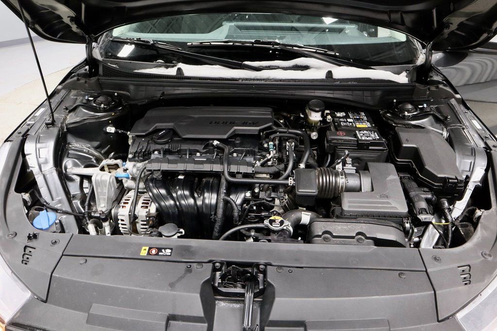 Used 2025 Kia K4 LXS image 16