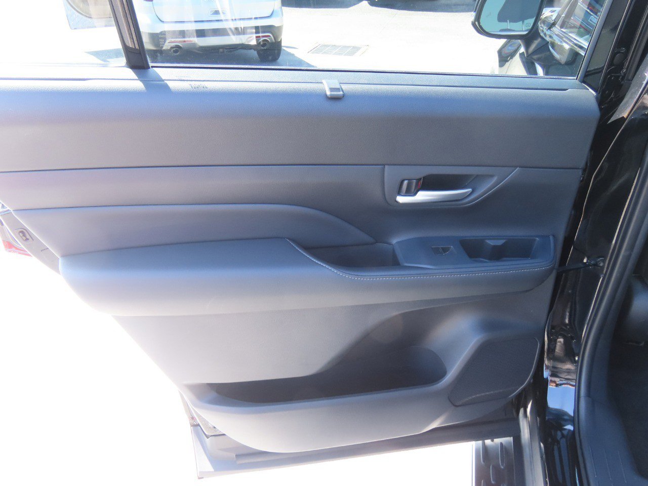 Used 2025 Toyota Grand Highlander AWD image 18