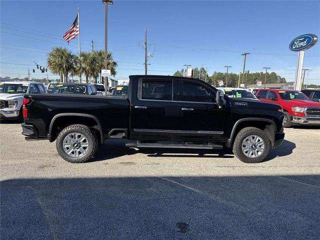 Used 2025 Chevrolet Silverado 2500 High Country w/ High Country Premium Package AWD/4WD image 16