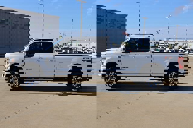 Certified 2021 Ford F350 Limited w/ FX4 Off-Road Package image 2