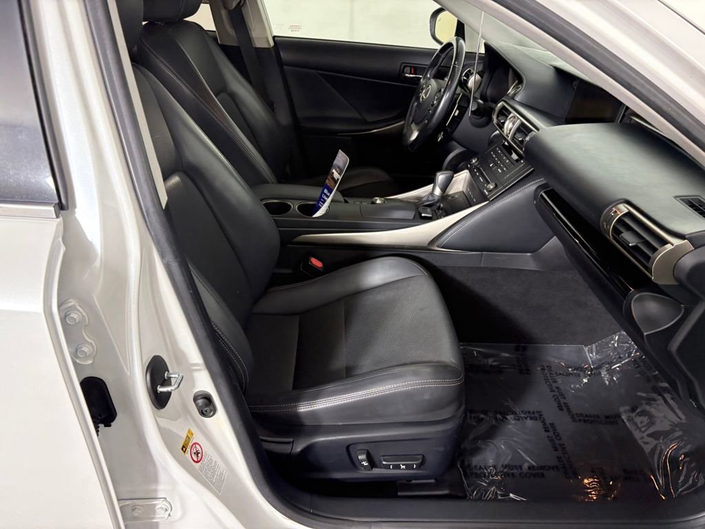 Used 2016 Lexus IS 200t image 35