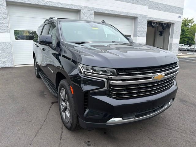 Used 2023 Chevrolet Suburban LT w/ LT Signature Plus Package AWD/4WD image 8
