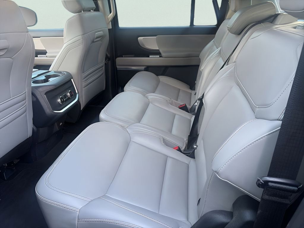 Certified 2025 Ford Expedition Max Active AWD/4WD image 8