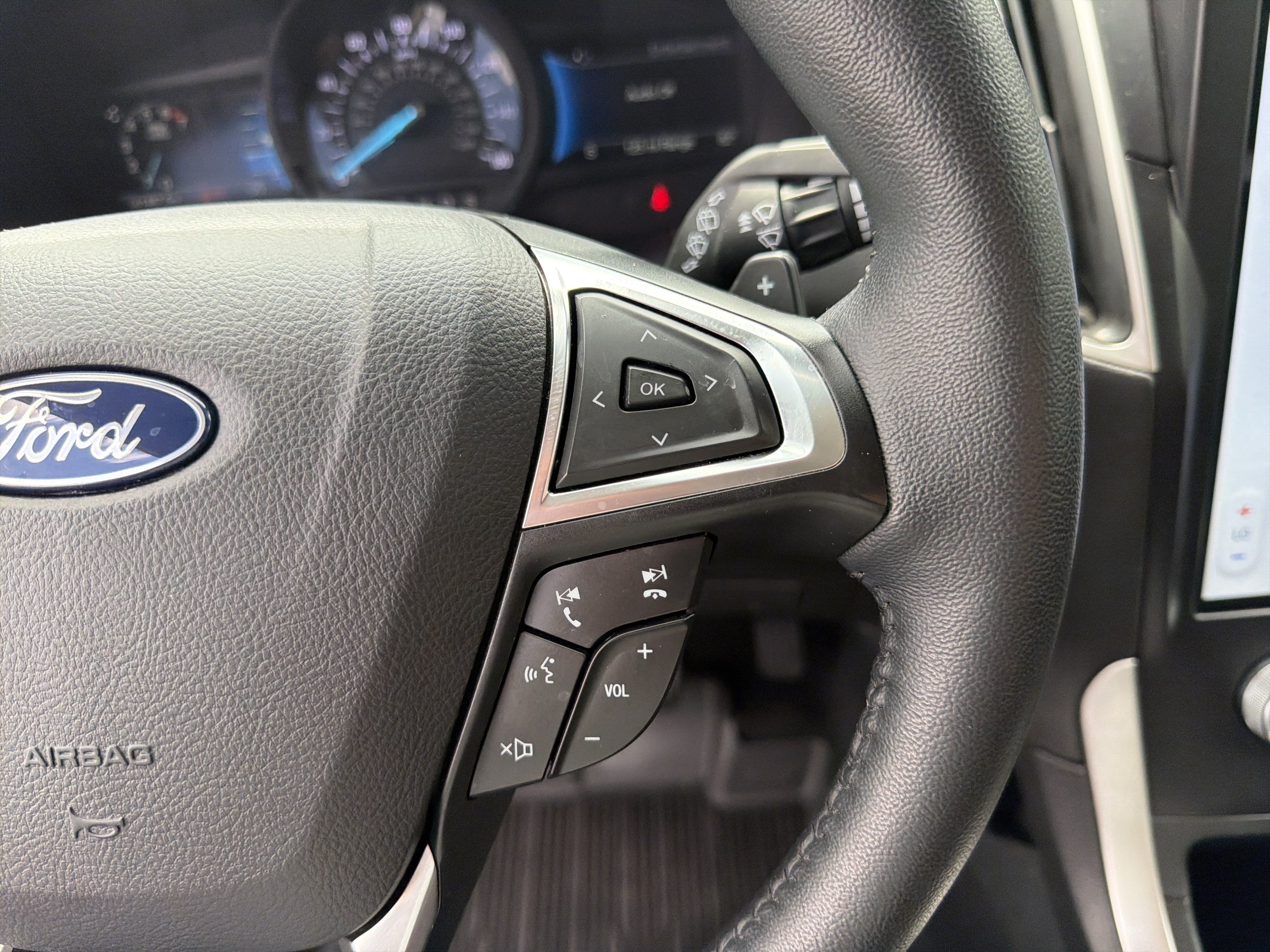 Certified 2024 Ford Edge SEL w/ Convenience Package AWD/4WD image 36
