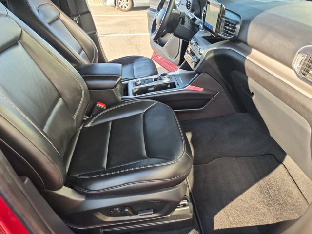 Certified 2022 Ford Explorer XLT w/ Equipment Group 202A AWD/4WD image 36